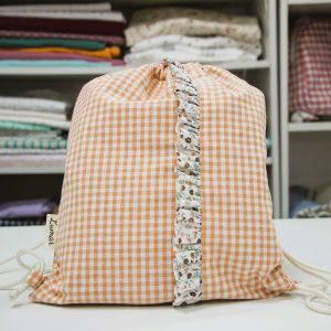 Bolsa MULTIUSOS Combinación vichy amarillo con volante en estampado floral