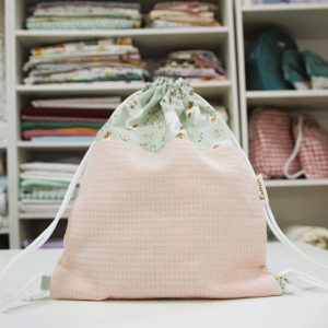 Bolsa MULTIUSOS Combinación waffle rosa y estampado de cisnes.